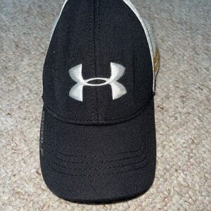 Under Armour Black and White Logo Cap Golf Hat
